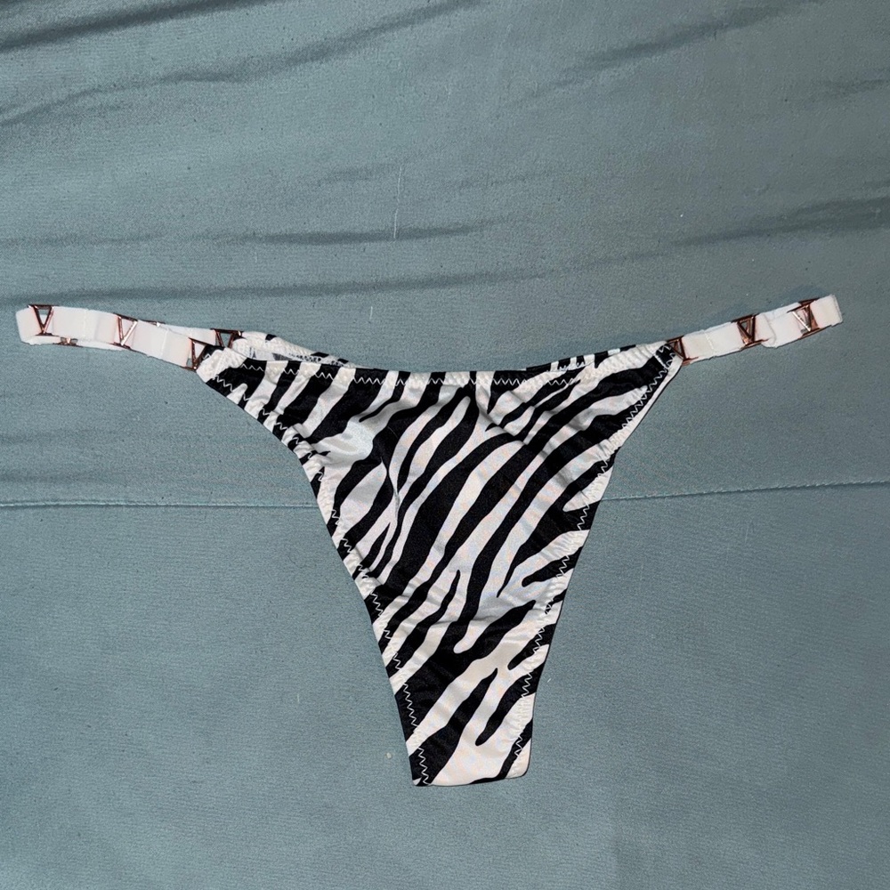 SHEIN Black and White Zebra Print Thong Panty